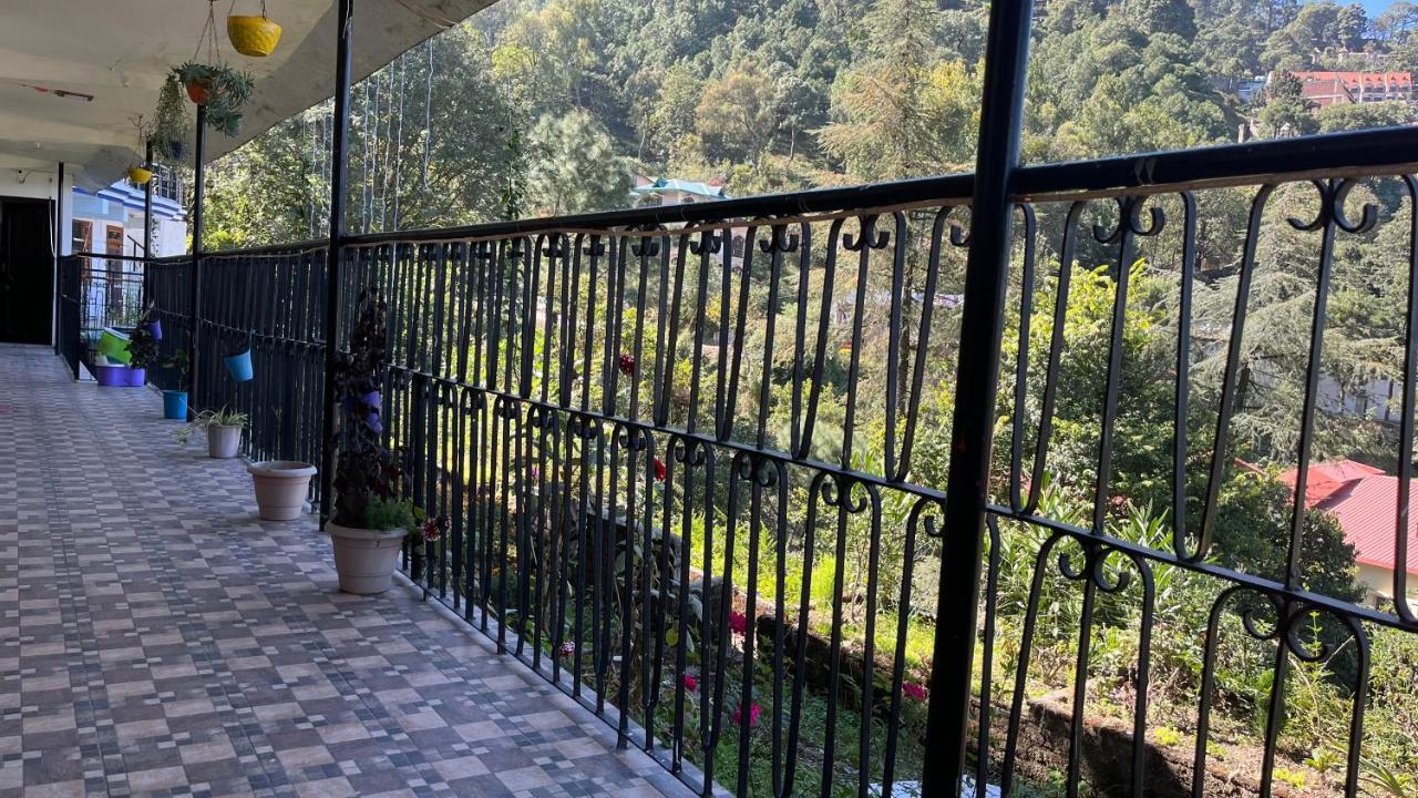 Sunrise View Homestay Kasauli Esterno foto
